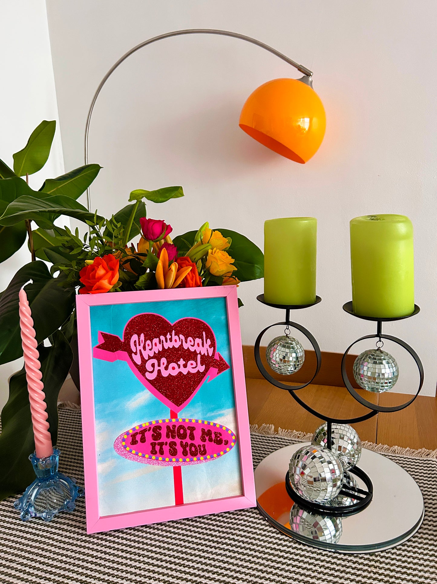 Retro Heartbreak Hotel Glitter Fabric Print