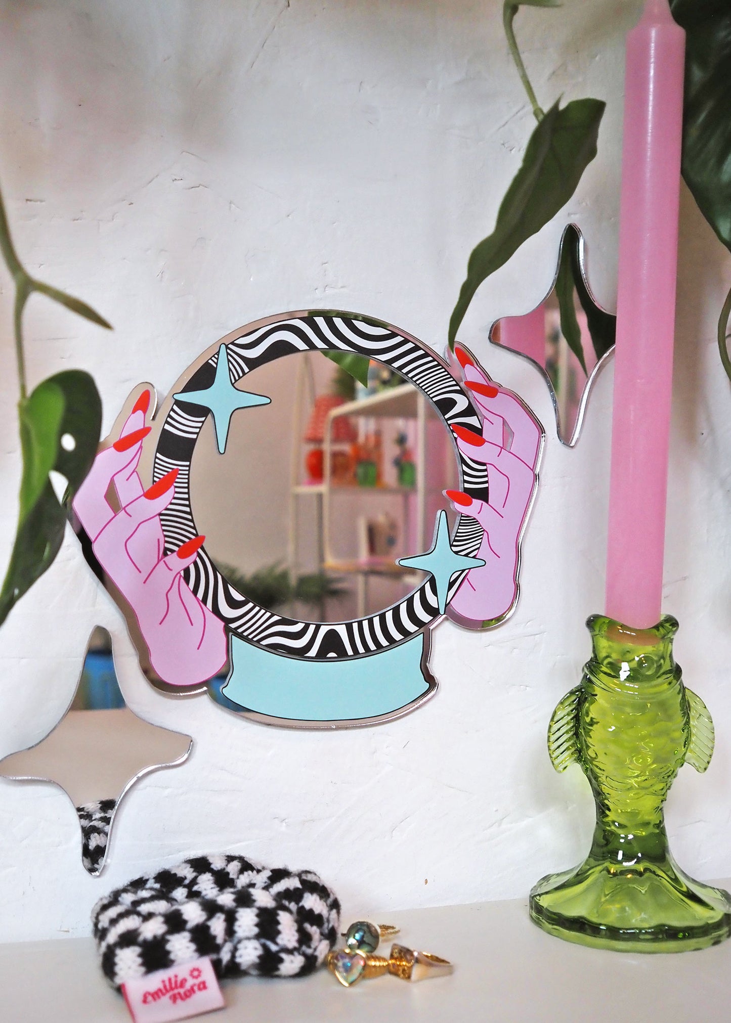 Magic Crystal Ball Mirror - Black & White