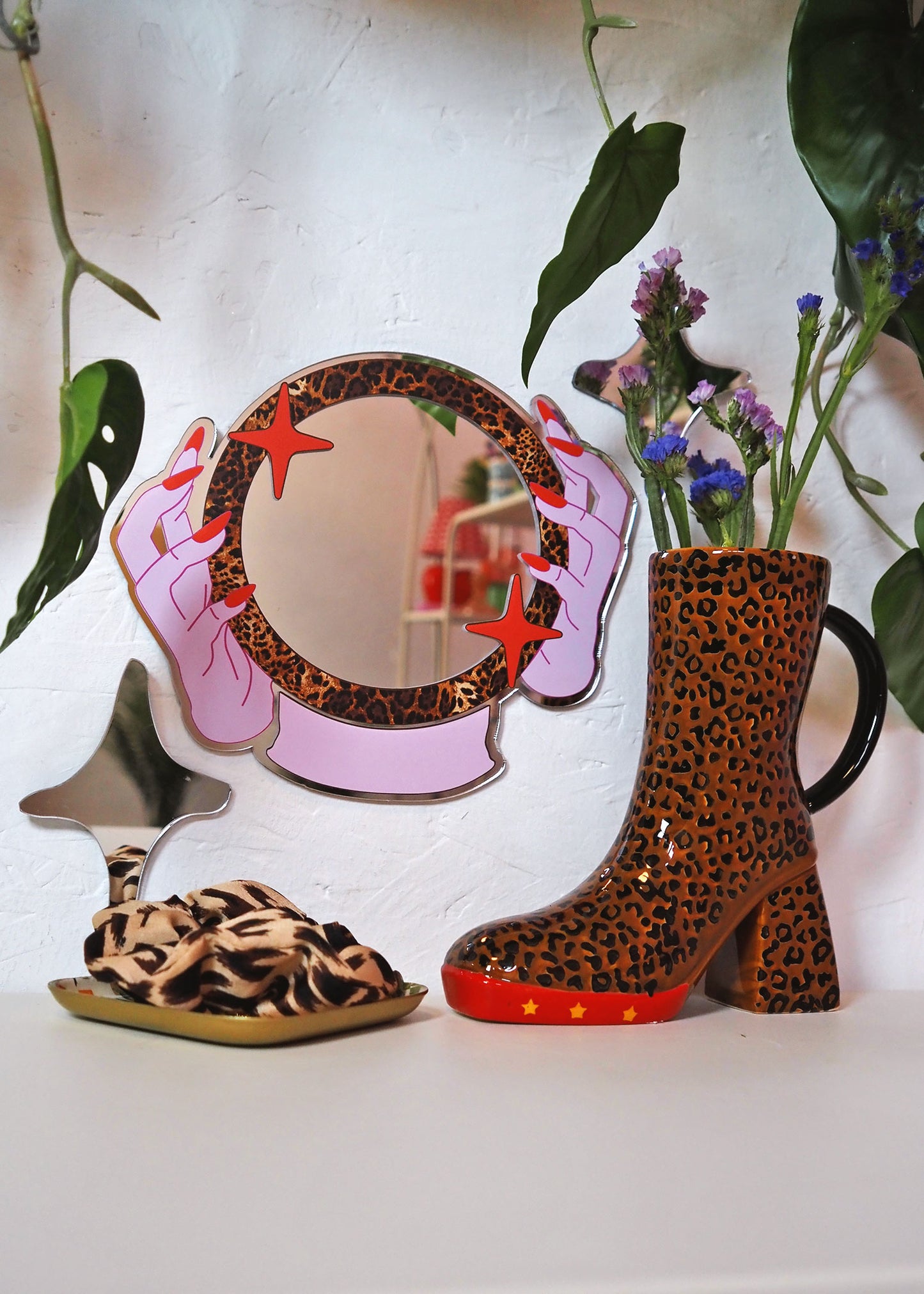 Magic Crystal Ball Mirror - Leopard Print