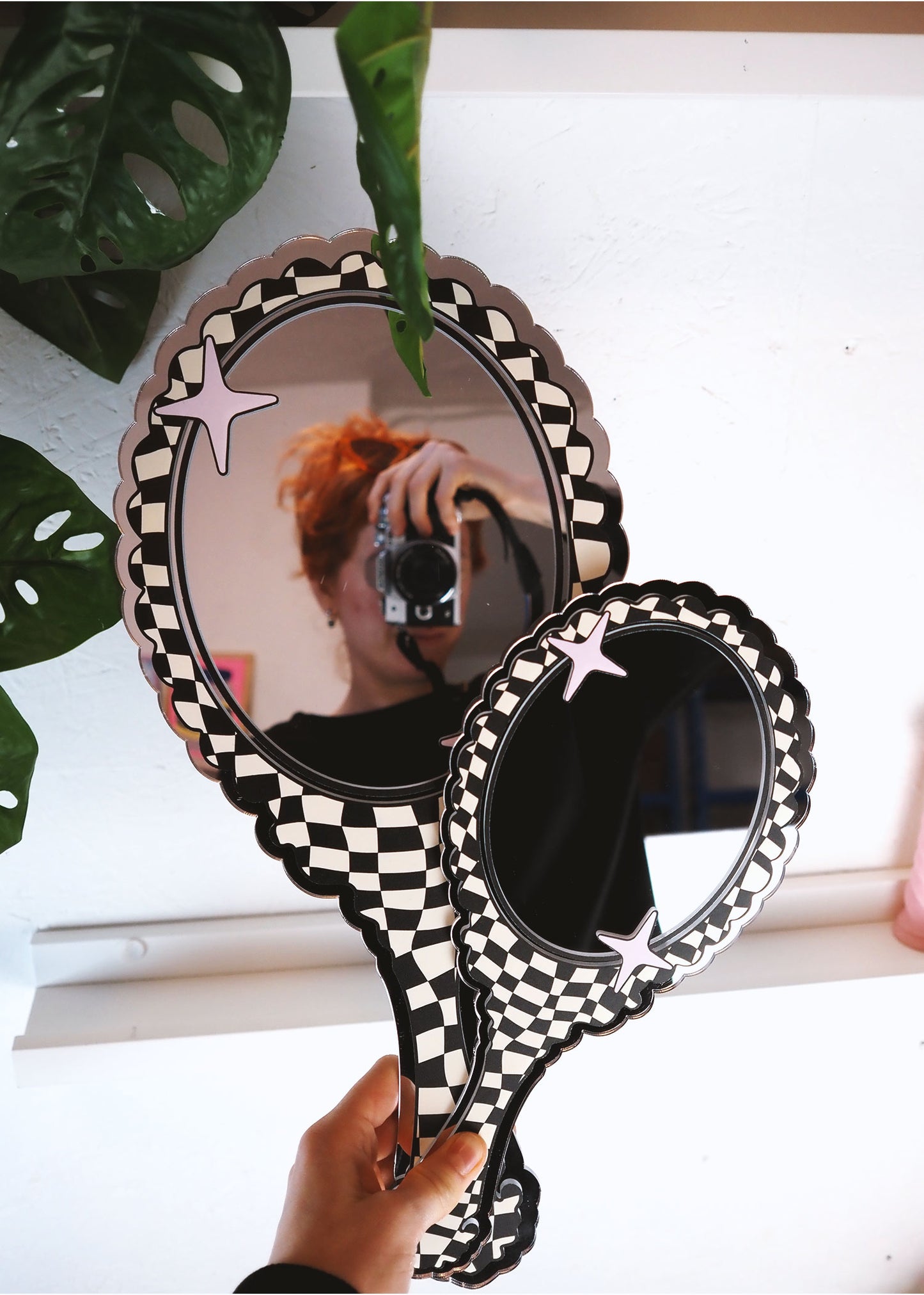 Retro Vanity 'Hand Held' Mirror - Black & Cream