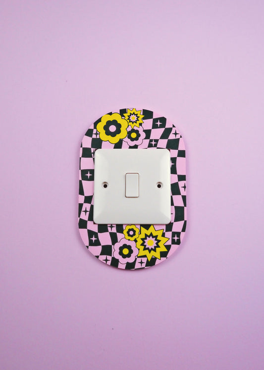 Teal & Pink Retro Checkerboard Blossom Lightswitch Cover