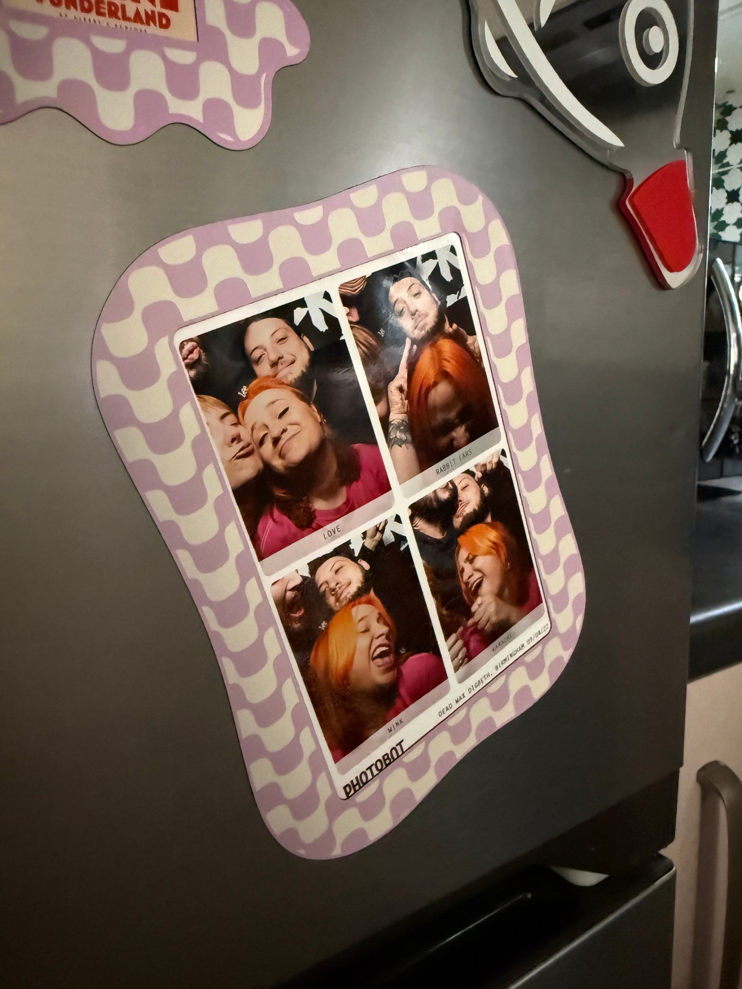 Pink Wavy 6x4 Photo Print Magnetic Frame