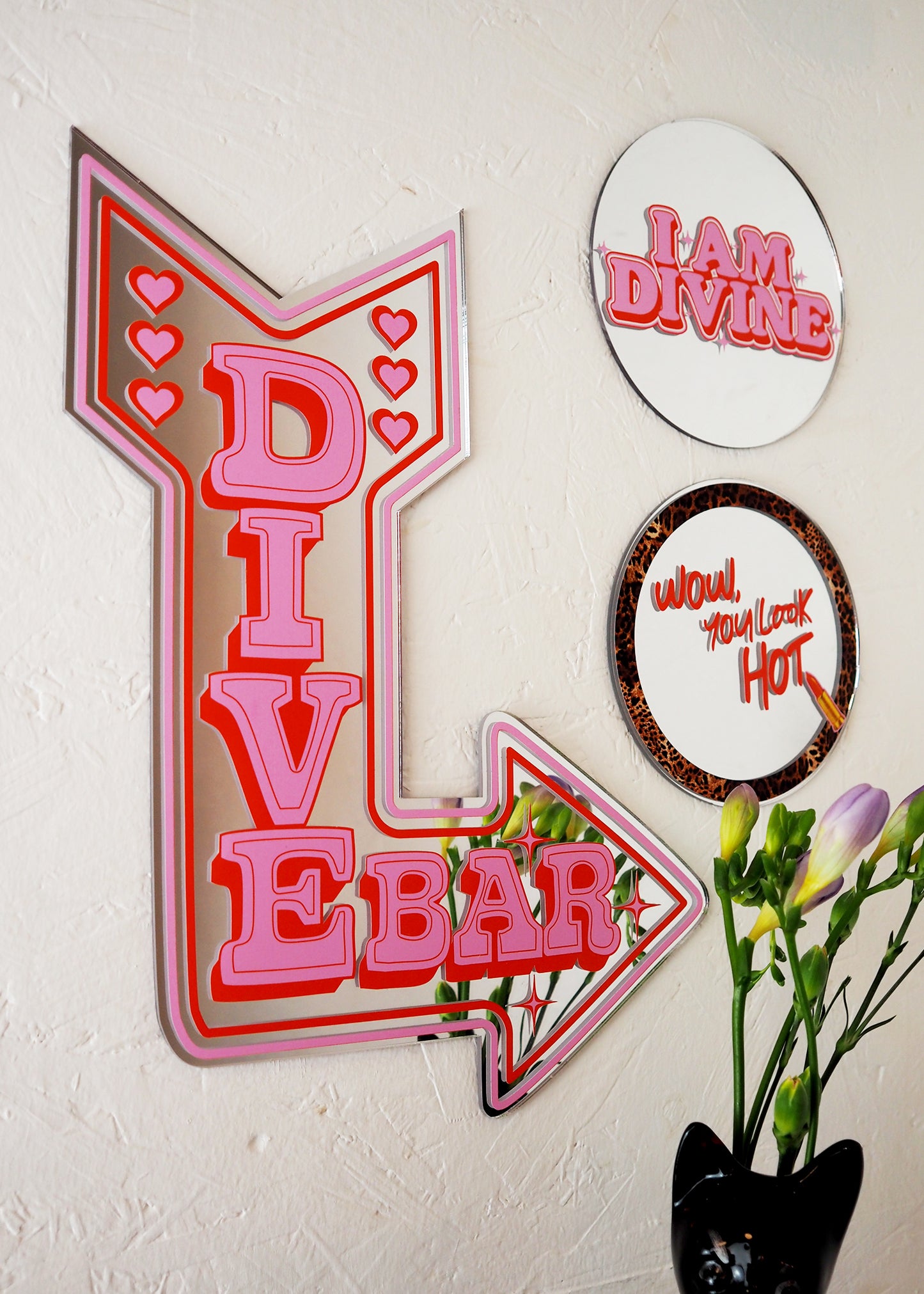 Retro I Am Divine Disc Mirror