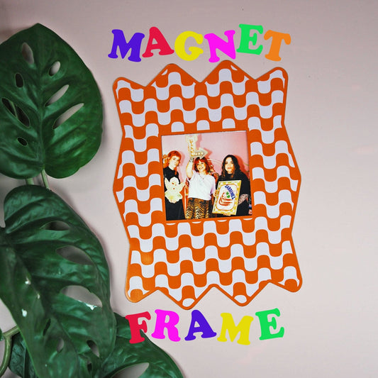 Zig Zag Wavy Print Magnet Frame - Orange