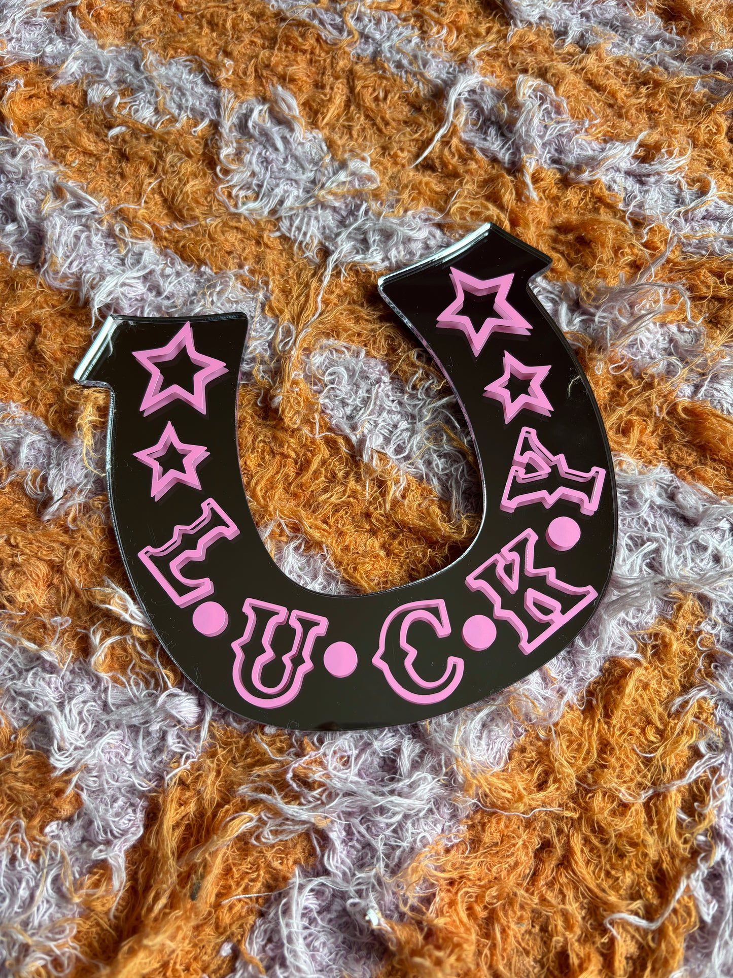 Sample Sale Mirror - Horseshoe - all pink