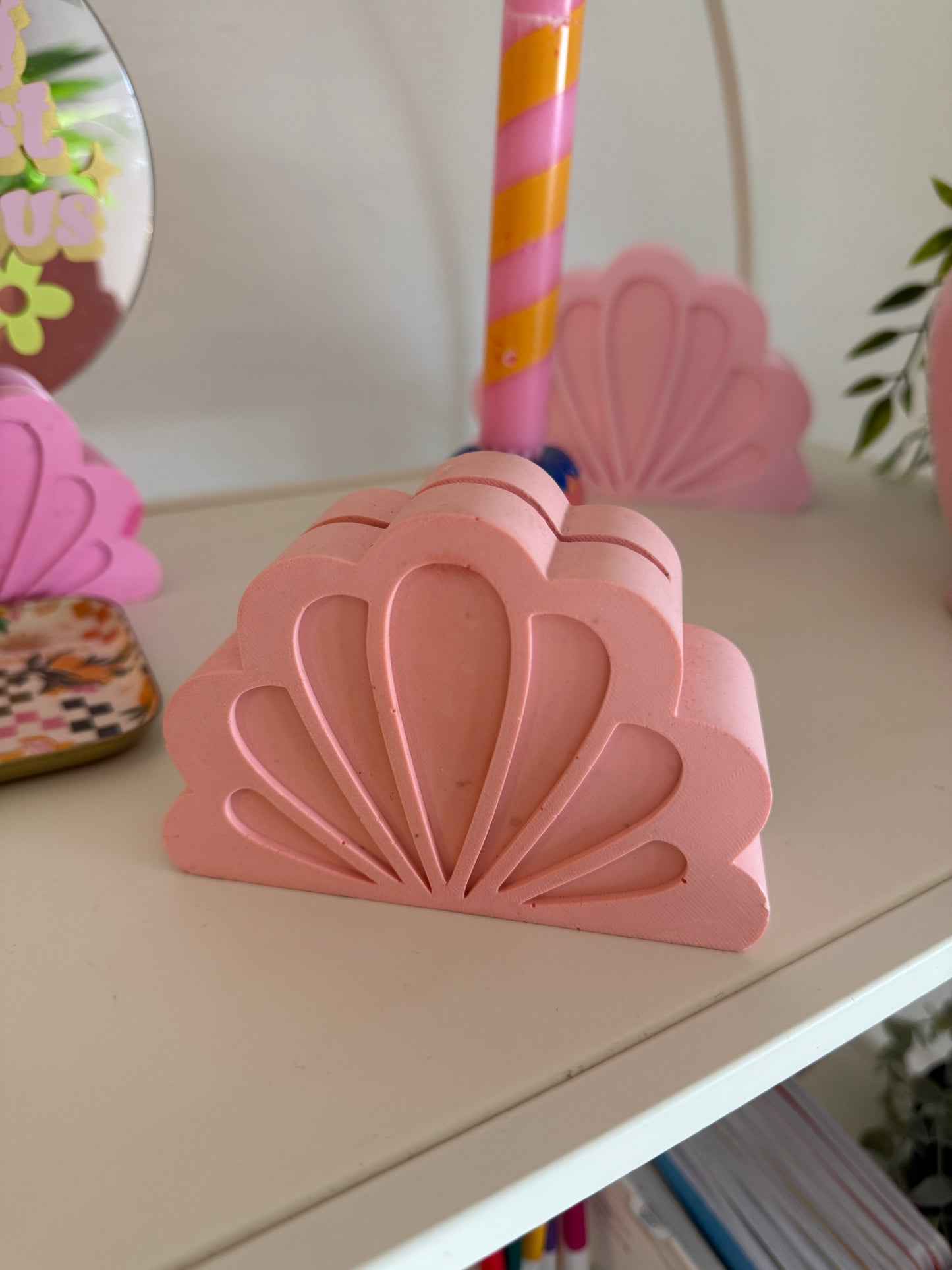 Jesmonite Stand - Baby Pink Shell