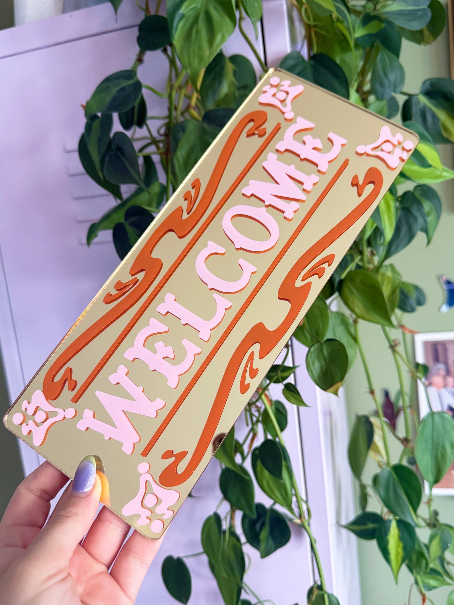 Welcome Classic Mirror Sign - Gold