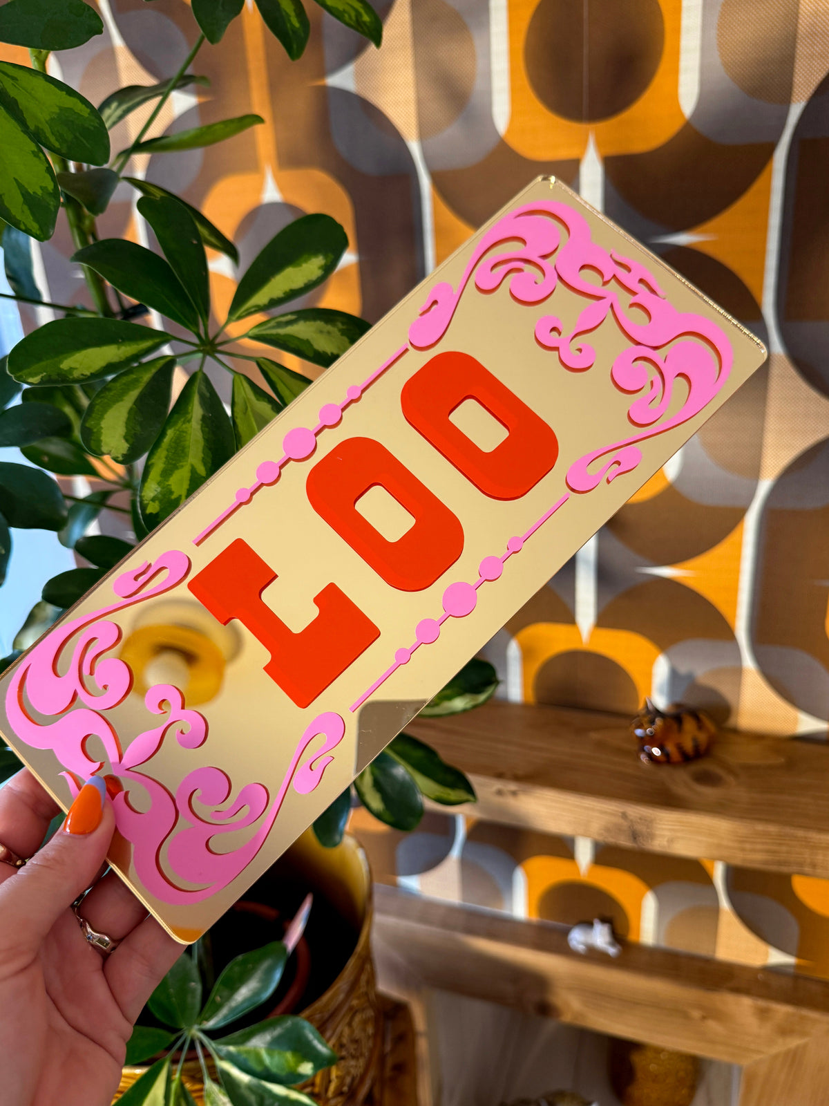 Loo Classic Mirror Sign - Gold