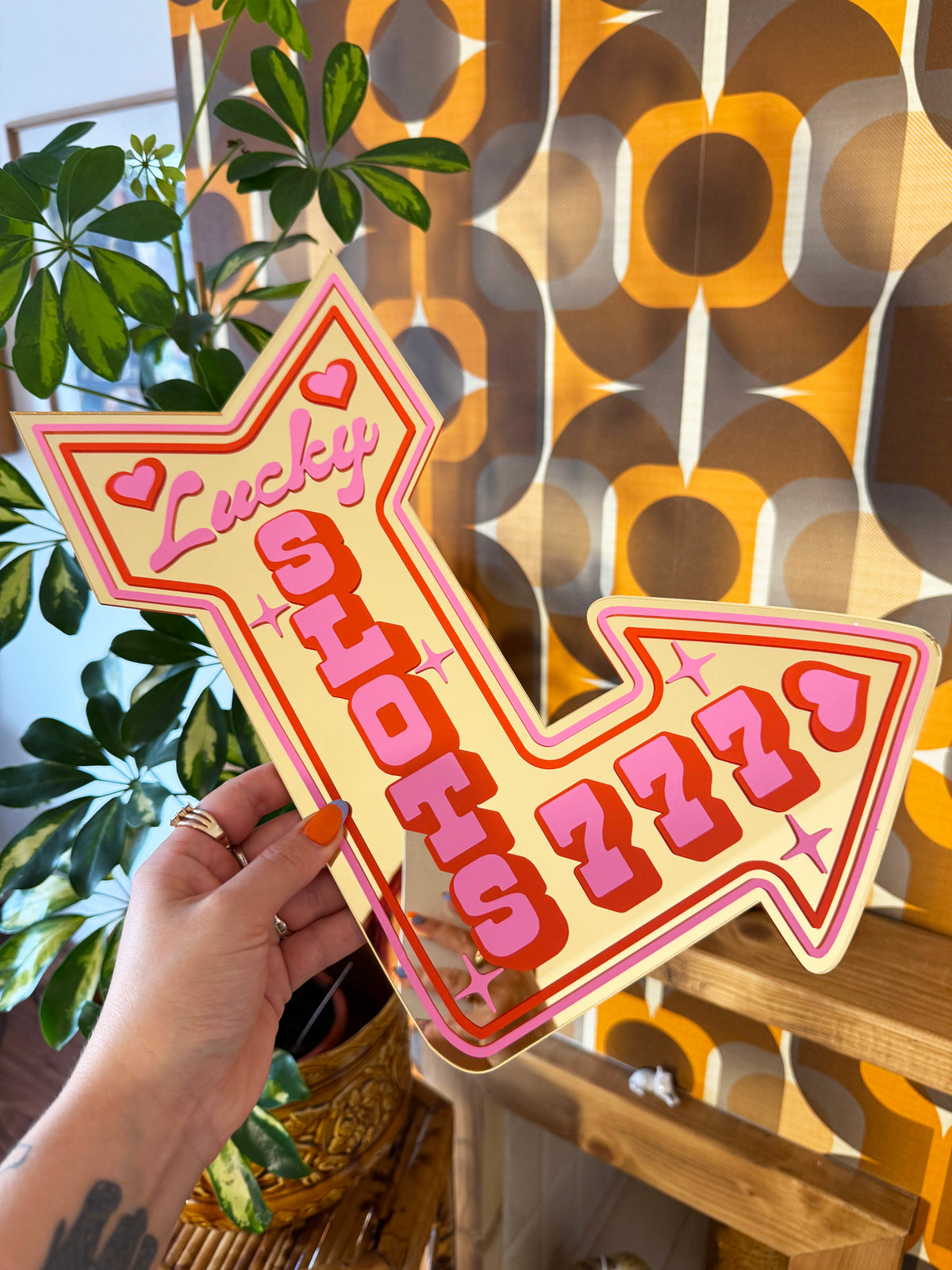 Lucky Slots Vegas Retro Arrow Mirror - Gold Mirror