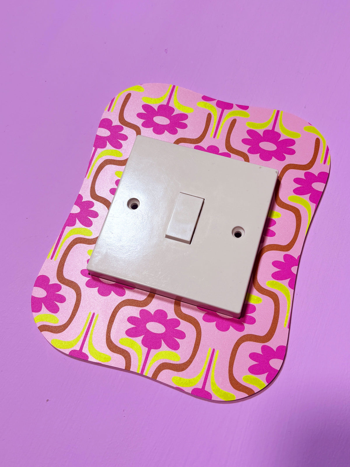 Pretty Pink Retro Bloom Light Switch Cover