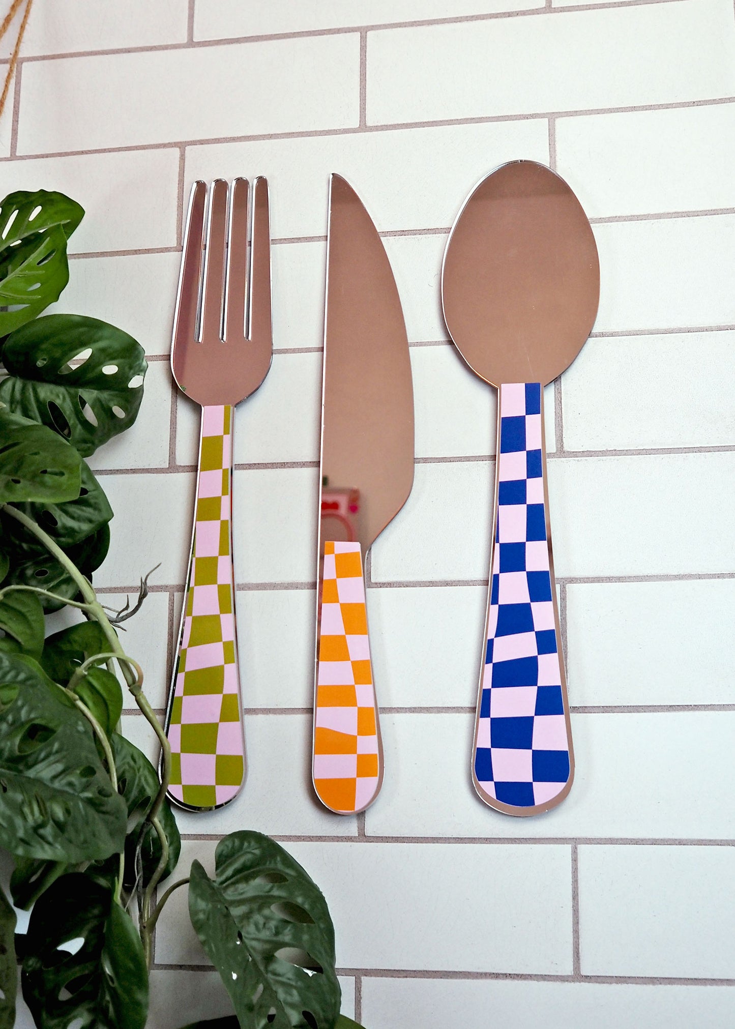 Oversized Checkerboard Cutlery Mirror Set