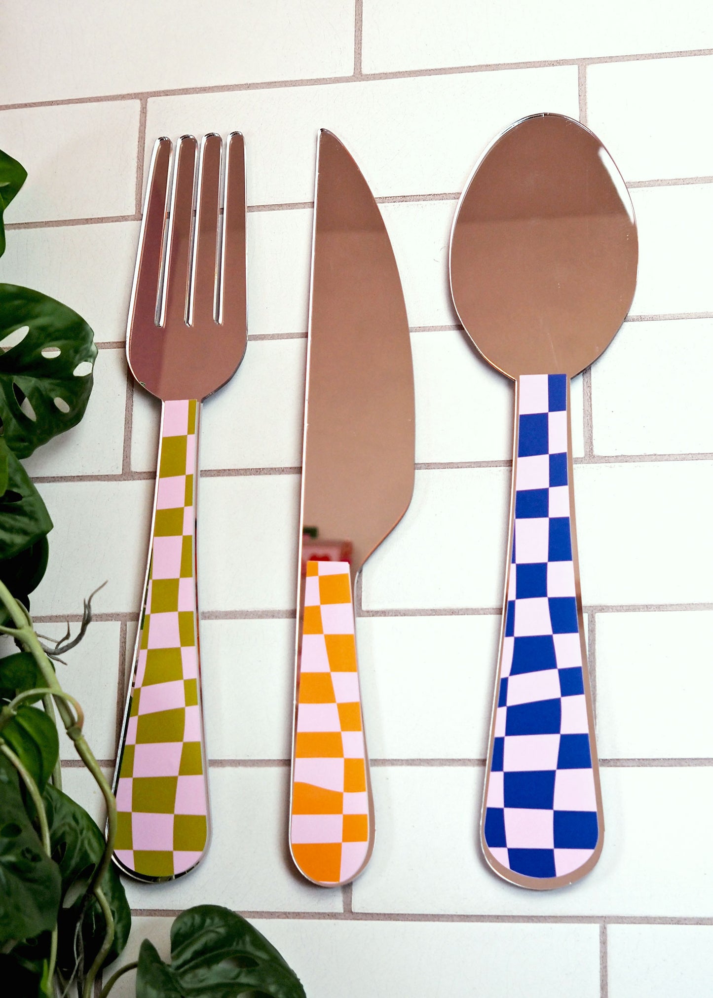 Oversized Checkerboard Cutlery Mirror Set