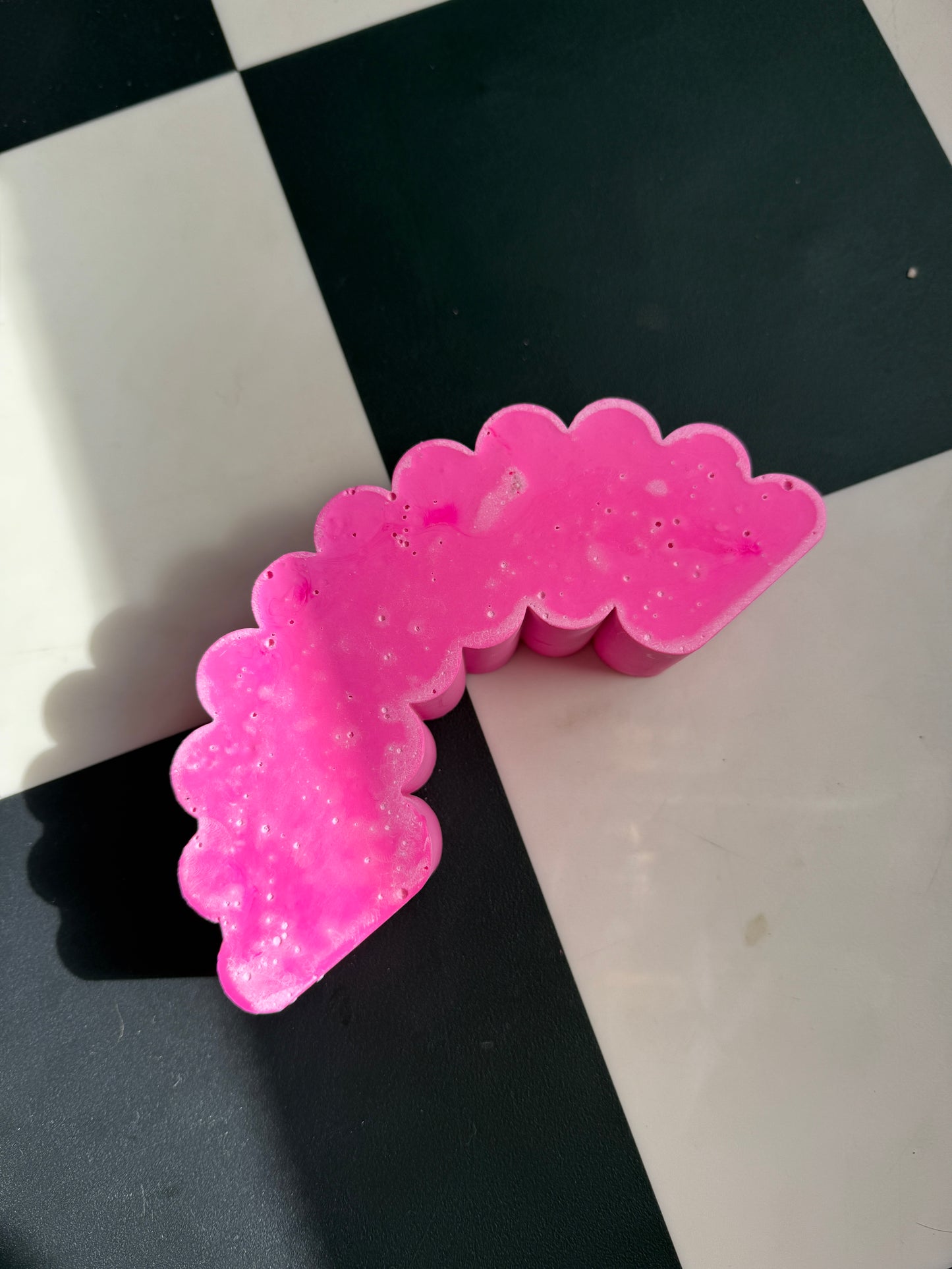 C GRADE Sample Sale - Jesmonite Stand - Wiggle Hot Pink
