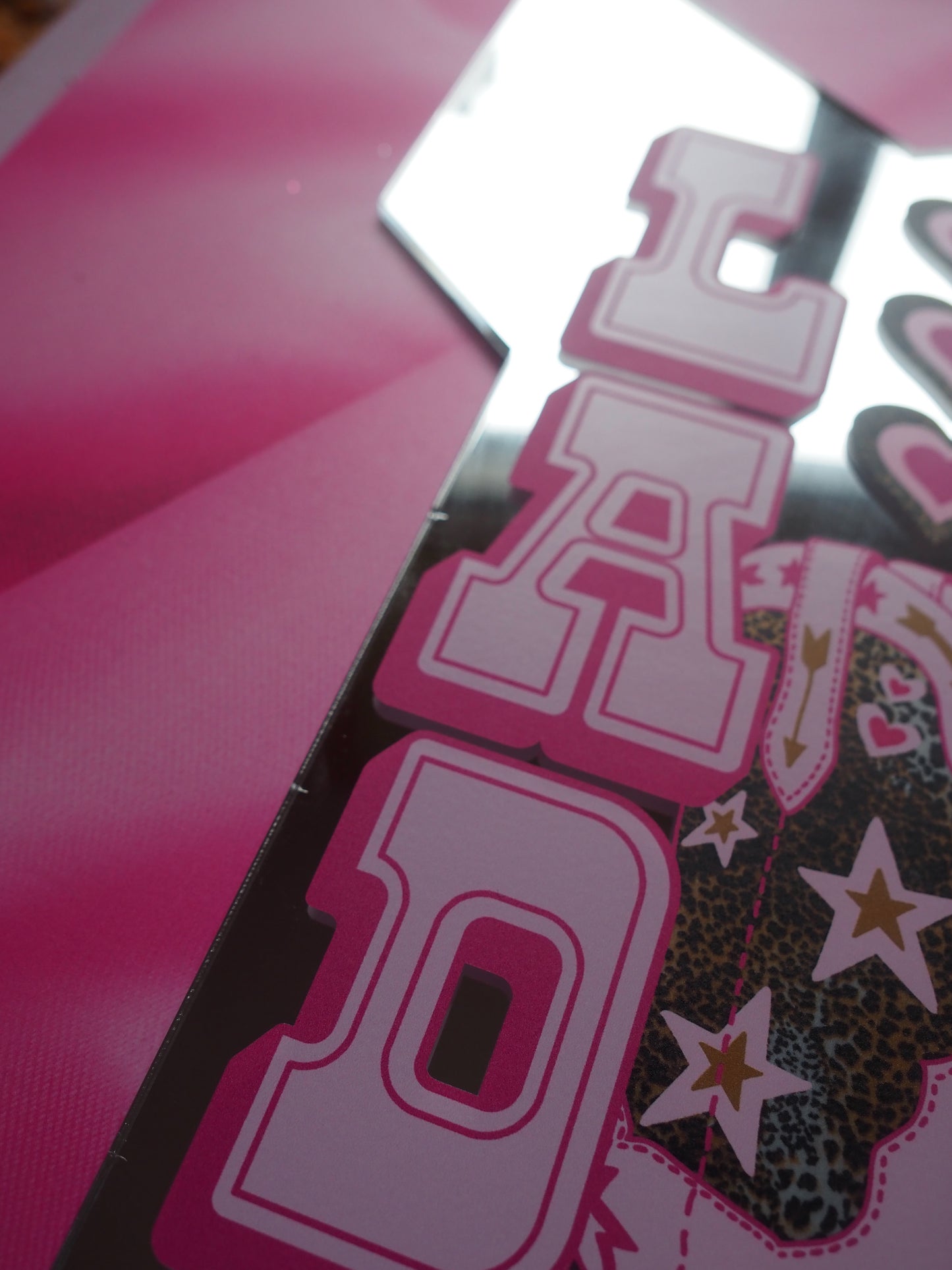 Sample Sale - Large Arrow - Lady Luck