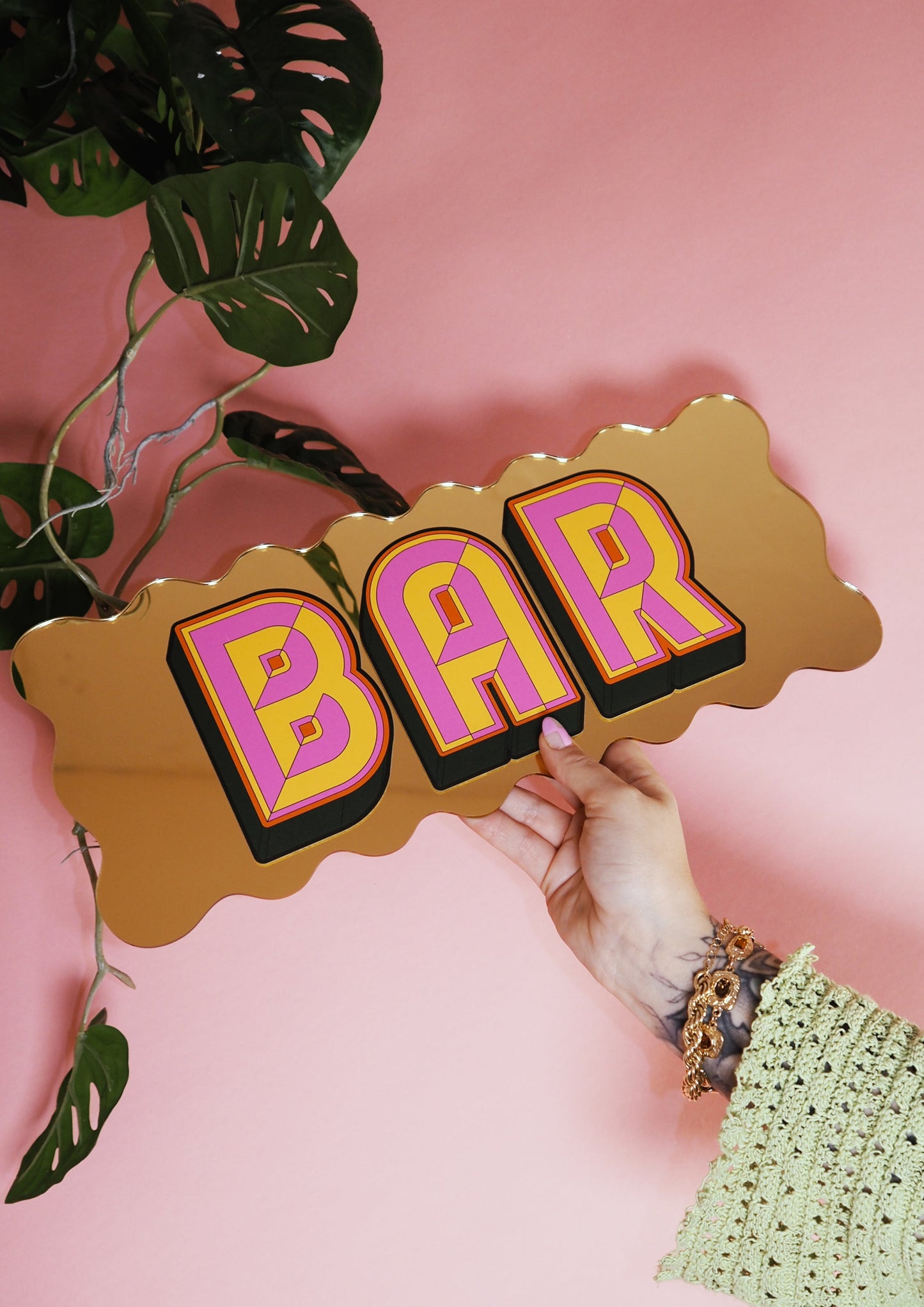 Bar Wavy Mirror Sign - Warm Gold